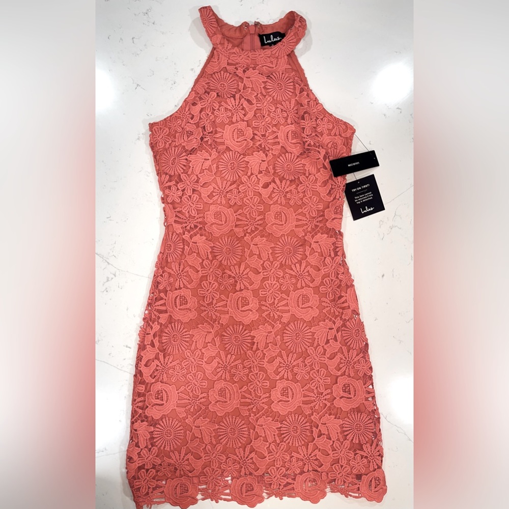 *New with tags* Lulus Coral Love Poem Lace Mini Dress. Size: small
